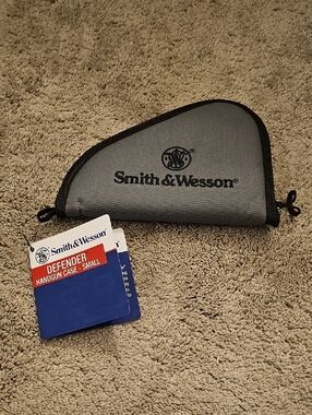 SMITH Small Handgun Case - Gray with Black Trim